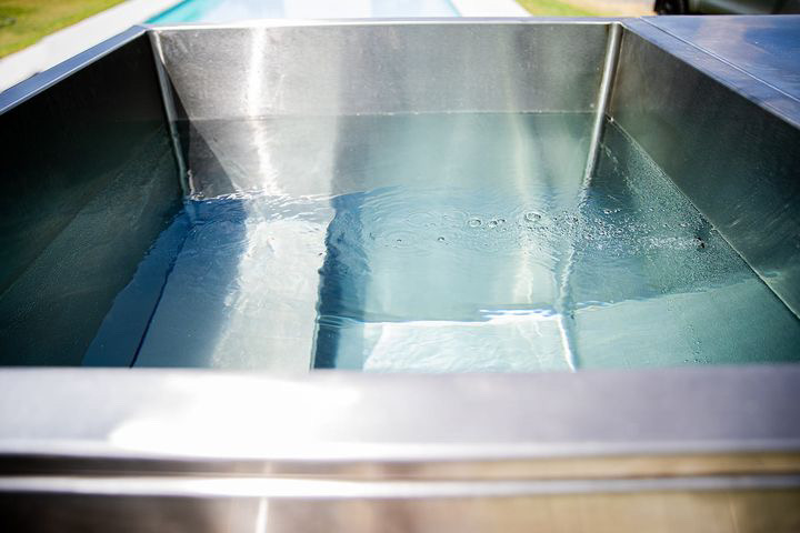 Interior de acero inoxidable 316 grado marino de MANTA Cold Tub